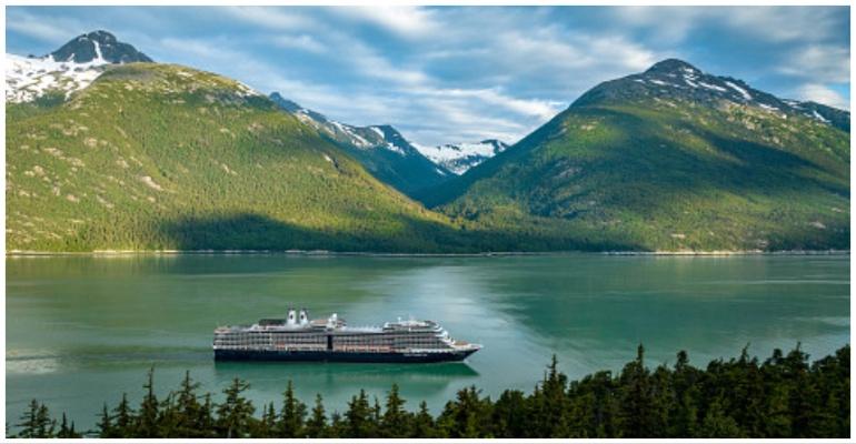 CRUISE_Nieuw_Amsterdam_Skagway.jpg